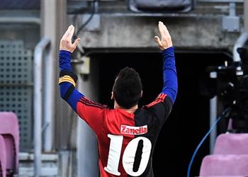 أحدها لـ راموس موندو 4 حالات سابقة قد تلغي إنذار ميسي لتخليد وفاة مارادونا