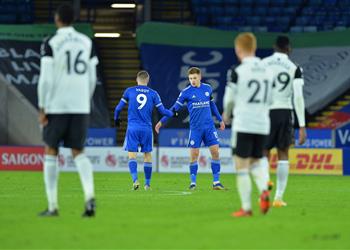 فيديو فولهام يحقق مفاجأة ويفوز على ليستر سيتي بثنائية في الدوري الإنجليزي