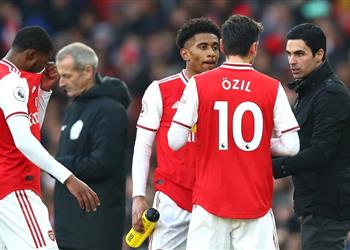 ويلشير ما يحدث مع أوزيل في آرسنال عار