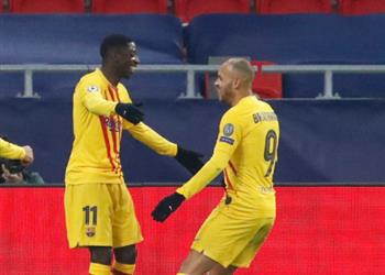 فيديو برايثوايت يسجل هدف برشلونة الثاني أمام فيرينكفاروس