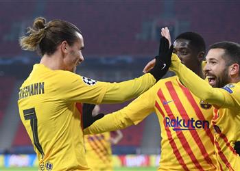 فيديو ديمبلي يسجل هدف برشلونة الثالث أمام فيرينكفاروس من ركلة جزاء