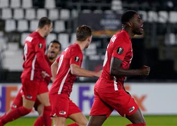 فيديو ألكمار يؤجل تأهل نابولي وسوسيداد يتعادل أمام ريجيكا في الدوري الأوروبي