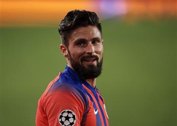 جيرو يلمح إلى مستقبله مع تشيلسي ويرمي الكرة في ملعب لامبارد