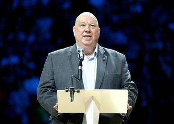 تقارير القبض على عمدة ليفربول بتهمة الرشوة