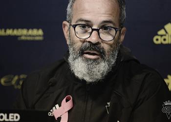 مدرب قادش قبل مواجهة برشلونة ميسي سيظل الأفضل حتى إذا لم يسجل هاتريك أمامنا