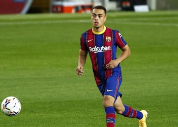 ديست يكشف سبب تفضيله الانضمام لـ برشلونة بدل ا من بايرن ميونخ في الصيف