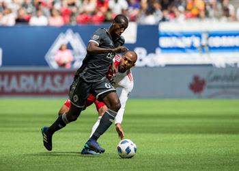 خاص الزمالك يطالب سموحة بالتراجع عن ضم علي غزال