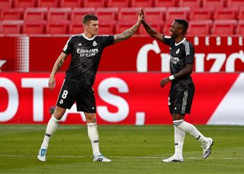 فينيسيوس نثق في زيدان دائم ا والفوز على إشبيلية هام ا للغاية