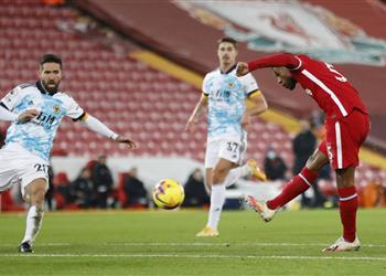 فيديو تسديدة رائعة فينالدوم يسجل هدف ليفربول الثاني أمام ولفرهامبتون