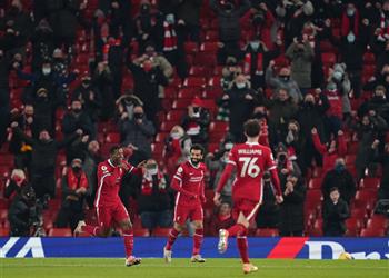 فينالدوم يراوغ بشأن مستقبله مع ليفربول أمام أنظار برشلونة