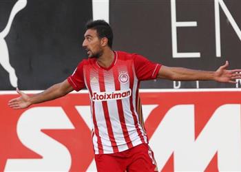 بسبب غياب كوكا تقارير أولمبياكوس يبحث عن مهاجم جديد في يناير