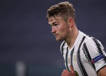 تقارير بيرلو سيدفع بـ دي ليخت أساسي ا مع يوفنتوس أمام برشلونة