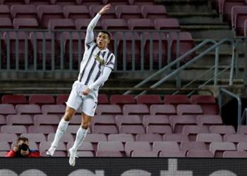 تضارب في الصحافة الإيطالية حول صحة ركلة جزاء رونالدو الأولى أمام برشلونة