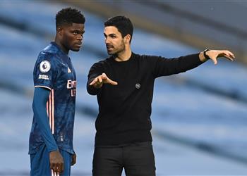 أرتيتا يصدم جماهير آرسنال بخبر سيئ عن بارتي