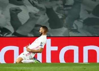 فيديو بنزيما يسجل هدف ريال مدريد الأول أمام بوروسيا مونشنجلادباخ