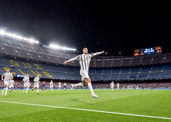 هل يقصد جماهير برشلونة رسالة من كريستيانو رونالدو بعد الفوز في كامب نو