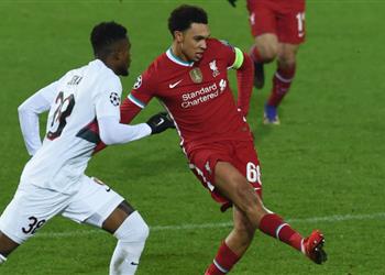 أرنولد عن ارتداء شارة قيادة ليفربول لأول مرة لحظة فخر