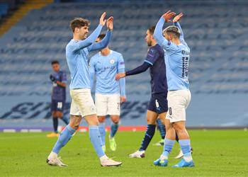 فيديو مانشستر سيتي يفوز على مارسيليا بثلاثية ويرسل أولمبياكوس إلى الدوري الأوروبي