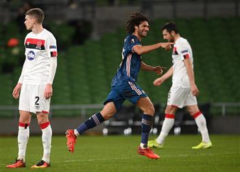 تعرف على تقييم محمد النني بعد تألقه مع آرسنال ضد دوندالك