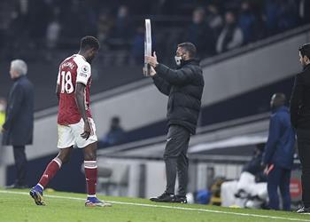 بارتي بعد إصابته آمل أن اعود قريب ا والقتال من أجل آرسنال