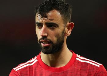 برونو فرنانديز يتفوق على جريليش ويحصل على جائزة لاعب شهر نوفمبر في الدوري الإنجليزي