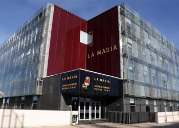 ماركا برشلونة يتوصل إلى اتفاق مع لاعبيه بشأن تخفيض الرواتب