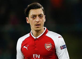 تقارير أوزيل يتطلع إلى الدوري الأمريكي ولكن