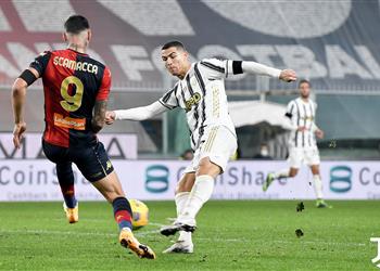 فيديو رونالدو يسجل هدف يوفنتوس الثالث في مرمى جنوى بالدوري الإيطالي