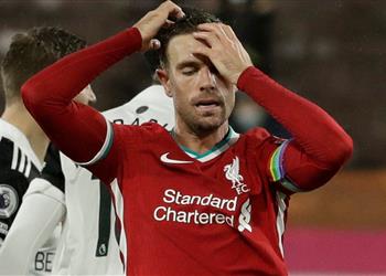 هندرسون يكشف ما قاله كلوب لـ لاعبي ليفربول بين شوطي مباراة فولهام