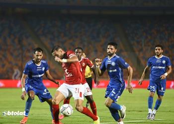 فيديو الفار يلغي هدفا لـ الأهلي في مرمى مصر المقاصة