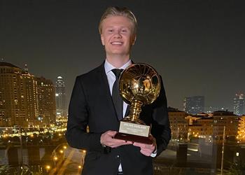 رسمي ا هالاند يفوز بجائزة الفتى الذهبي لعام 2020