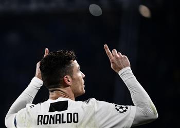 أول تعليق من رونالدو بعد تواجده في التشكيل الأفضل عبر التاريخ