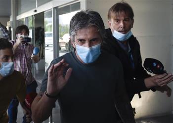 صور والد ميسي يكشف حقيقة اجتماعه داخل قنصلية قطر في برشلونة