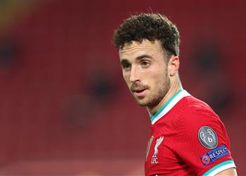 تقارير ليفربول يفكر في قطع إعارة مهاجمه بسبب جوتا