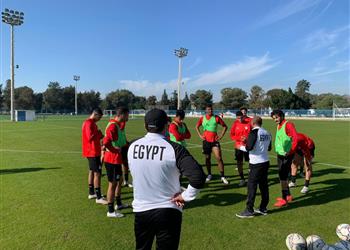 بالصور 14 لاعب ا في تدريبات منتخب مصر للشباب استعداد ا لـ تونس