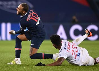 تياجو مينديز يتلقى تهديدات بالقتل بسبب نيمار