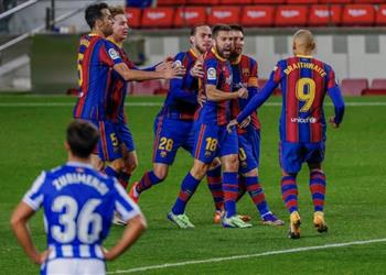 فيديو برشلونة يقتنص فوز ا صعب ا وثمين ا على حساب ريال سوسيداد في الدوري الإسباني