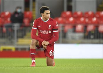 بـ3 كلمات أرنولد يرد ساخر ا على تصريحات مورينيو