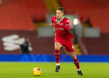 كلوب وهندرسون يشيدان بأداء ريس ويليامز أمام توتنهام