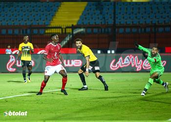 عامر عامر يكشف سبب تفضيله الانتقال لـ سيراميكا كليوباترا ويتحدث عن مفاوضات الأهلي معه