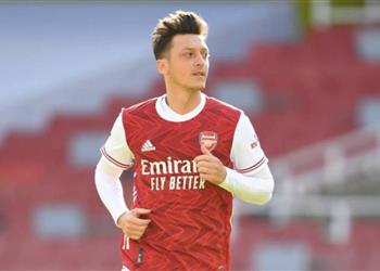 وكيله أوزيل تلقى عروض ا من مختلف أنحاء العالم ولكن