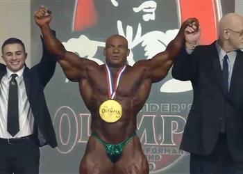 فيديو بيج رامي يصنع التاريخ ويتوج ببطولة مستر أولمبيا للمحترفين