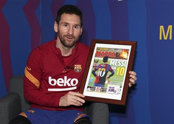 رسمي ا ميسي يفوز بجائزة بيتشيشي للمرة السابعة في تاريخه