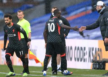 محلل بي بي سي يحذر كلوب لا تعبث مع ماني الأندية الأوروبية تراقبه