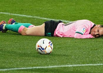 فيديو ميسي يواصل كتابة التاريخ مع برشلونة ويتخطى رقم بيليه