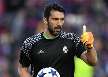 بوفون رفض الانتقال إلى برشلونة في 2001