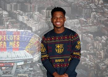 فاتي 2021 أتمنى الاحتفال بالبطولات مع جماهير برشلونة في كامب نو