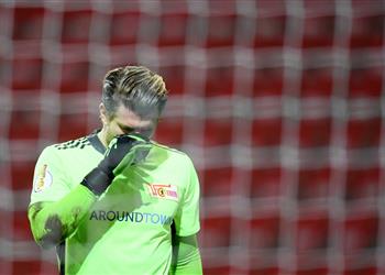 تقارير لوريس كاريوس قد يعود إلى ليفربول مبكر ا