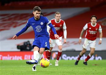 لامبارد يعلق على إهدار جورجينيو ركلة جزاء تشيلسي أمام آرسنال