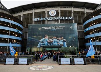 بعد تأجيل مباراة إيفرتون مانشستر سيتي يعلن إغلاق ملعب التدريب وعزل الفريق